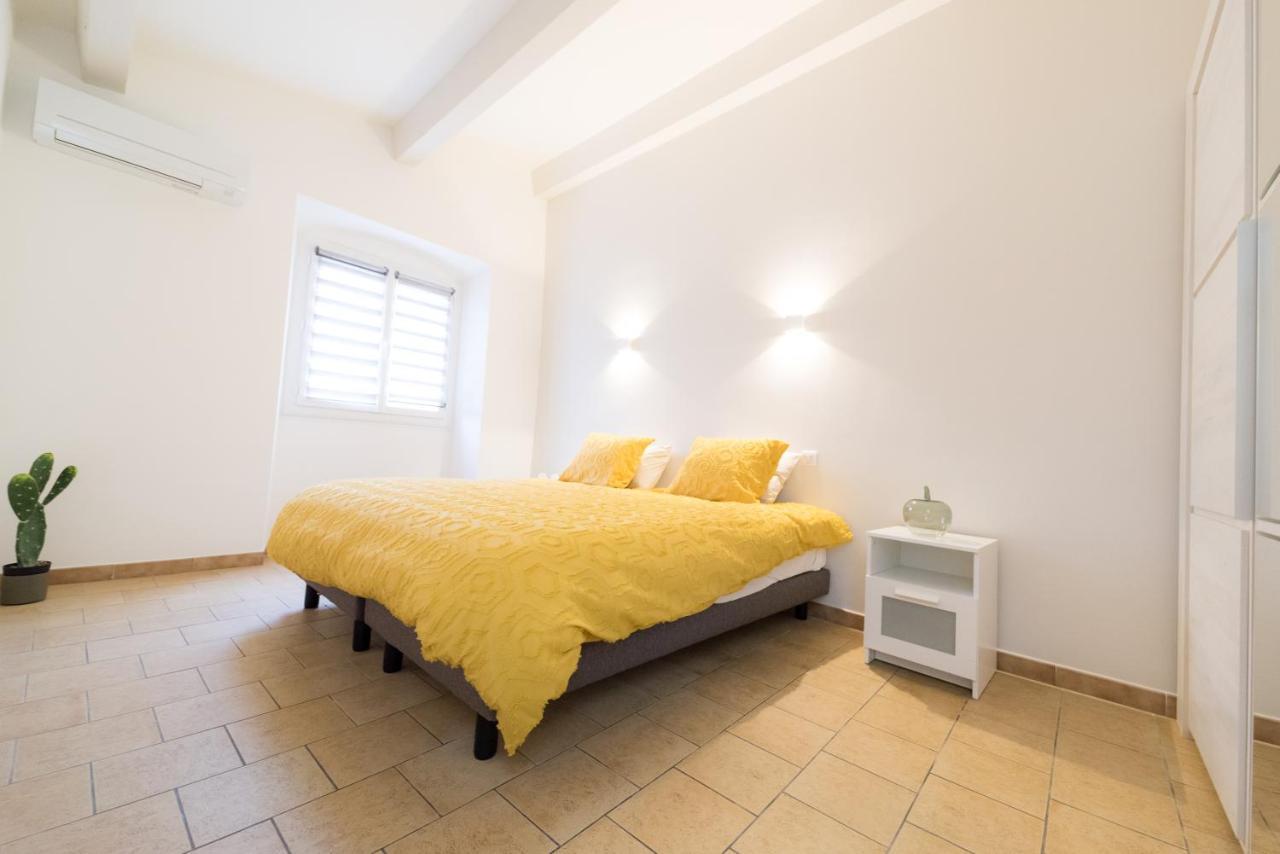 Apartament Ravissant Triplex Et Duplex Au Centre De Pont St Esprit Zewnętrze zdjęcie